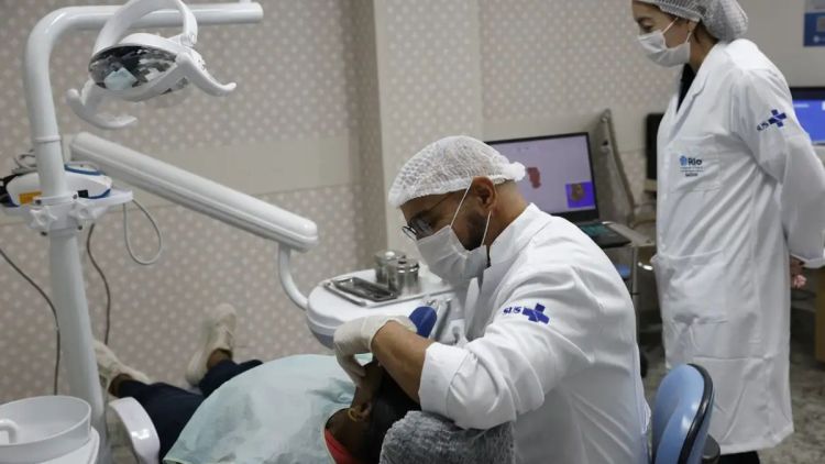Comissão do Senado aprova novo piso salarial de médicos e dentistas