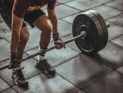 Estudo da UFSCar avalia eficácia de equipamento no desempenho muscular de homens saudáveis e treinados