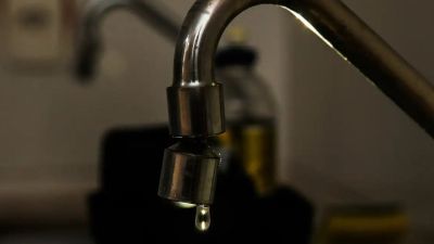 Brasil perde 6 mil piscinas de água tratada por dia, diz estudo