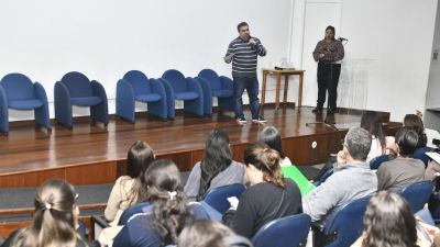 Secretaria de saúde promove capacitação sobre saúde bucal no envelhecimento