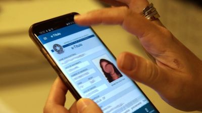 Eleitor tem um mês para regularizar pendências e ficar apto a votar