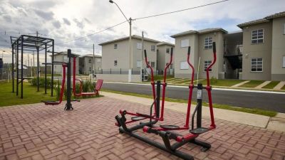 Governo de São Paulo entrega moradias a 250 famílias em Piracicaba