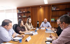 Reitora da UFSCar e prefeito Netto se reúnem para discutir parcerias