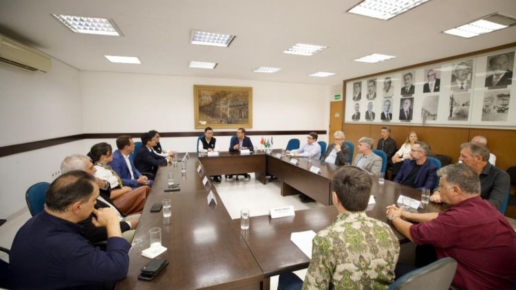 Executivos da Chinafert cumprem agenda técnica e institucional em São Carlos