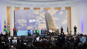 Roselei acompanha posse do novo reitor da USP em São Paulo