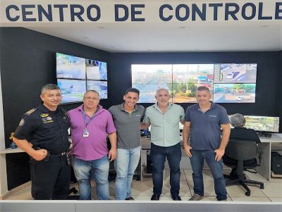 REPRESENTANTE DA XMOBOTS VISITA CENTRO OPERACIONAL DA GUARDA MUNICIPAL