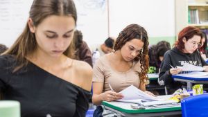 Provão Paulista: avaliação que dá acesso a 15.717 vagas no ensino superior de SP começa neste dia 4