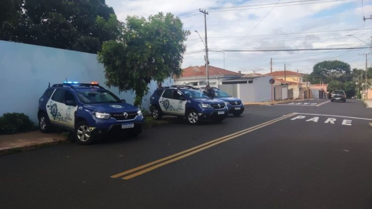 Guarda Municipal prende homem por furto de cabos de prédio público em São Carlos