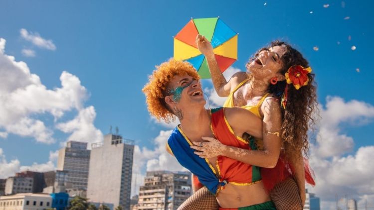 Atelier Viagens apresenta destinos especiais para aproveitar o Carnaval no Brasil e no mundo