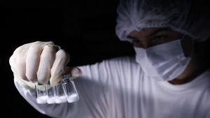 Vacina da dengue do Instituto Butantan, primeira do mundo em dose única, é aprovada pela Anvisa