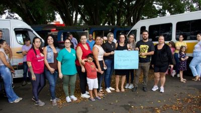 Moisés Lazarine acompanha manifestação de transportadores escolares contra alta do diesel em São Carlos