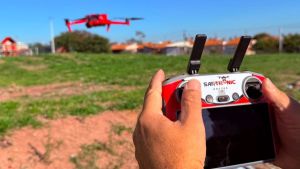 Drones iniciam mapeamento de áreas de risco para reforçar combate à dengue em São Carlos