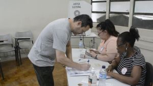 Eleições 2026 terão mais de 411 mil mesárias e mesários em São Paulo; 74% são mulheres