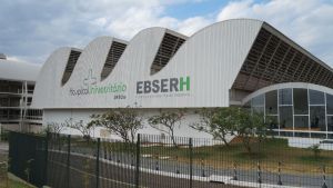 Ana Estela Haddad representa Ministério da Saúde em solenidade que certifica o HU-UFSCar