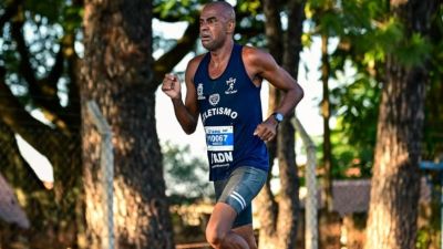Na raça e na experiência: atleta de São Carlos brilha, é vice campeão e mira novos desafios