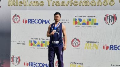 Atleta da ASA São Carlos conquista três medalhas de ouro no Encontro Master da FPA