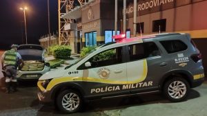 Polícia encontra mais de 500 tijolos de maconha em veículo no interior de SP