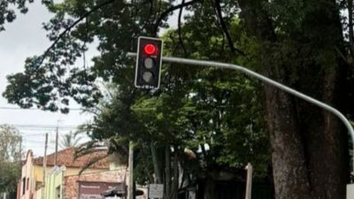 Novo Semáforo entra em operação no cruzamento da Comendador Alfredo Maffei com a Rui Barbosa