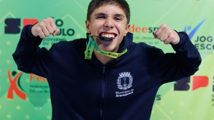 Atleta da paranatação da Fundesport brilha em São Paulo