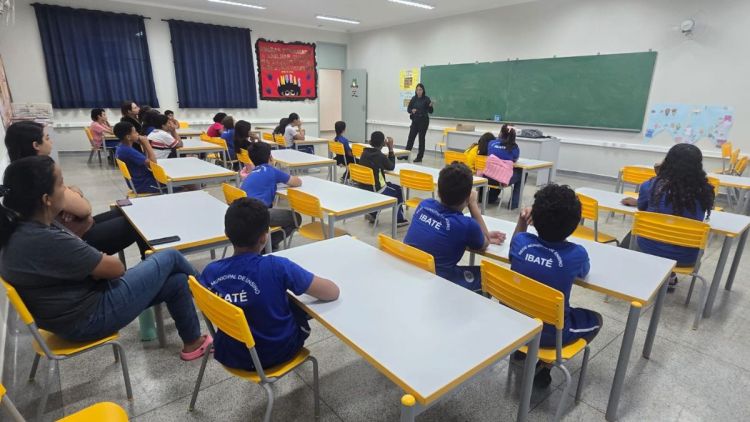 Palestra conscientiza alunos da rede municipal de Ibaté sobre os perigos do cerol
