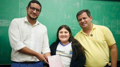 Alunos da rede municipal de educação vão receber kits literários