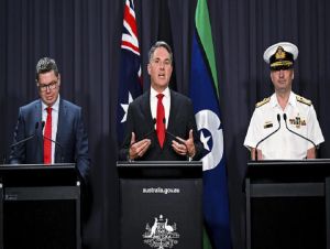 Austrália vai comprar submarinos dos EUA e China alerta para risco de &quot;corrida armamentista&quot;