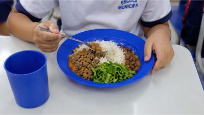Prefeitura institui o Programa 'Merenda o Ano Todo'