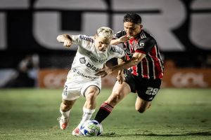 São Paulo tem gol anulado pelo VAR, e clássico com Santos pelo Brasileiro termina empatado
