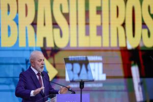 Governo antecipa 13º de aposentados do INSS para abril e maio