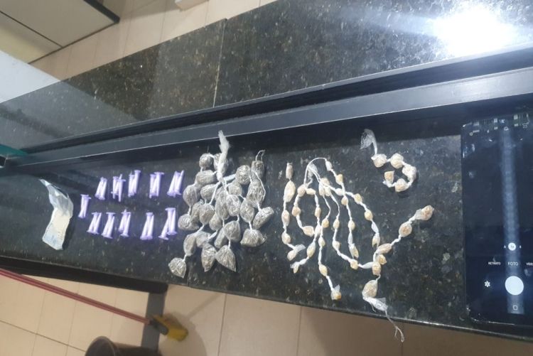 Homem é preso com cocaína, maconha e crack