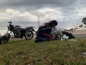 Motociclista fica ferido após acidente em rodovia