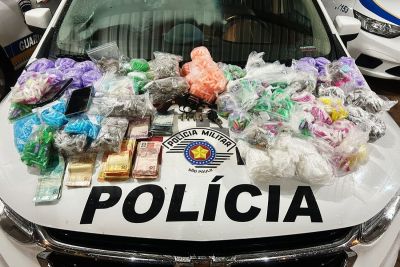 Quadrilha do tráfico: bando que transportava mais de 5 mil porções de drogas é preso pela PM