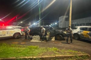 Polícia Rodoviária prende motorista que transportava 75 tijolos de cocaína