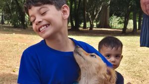 Feira de adoção garante novos lares para seis animais em São Carlos