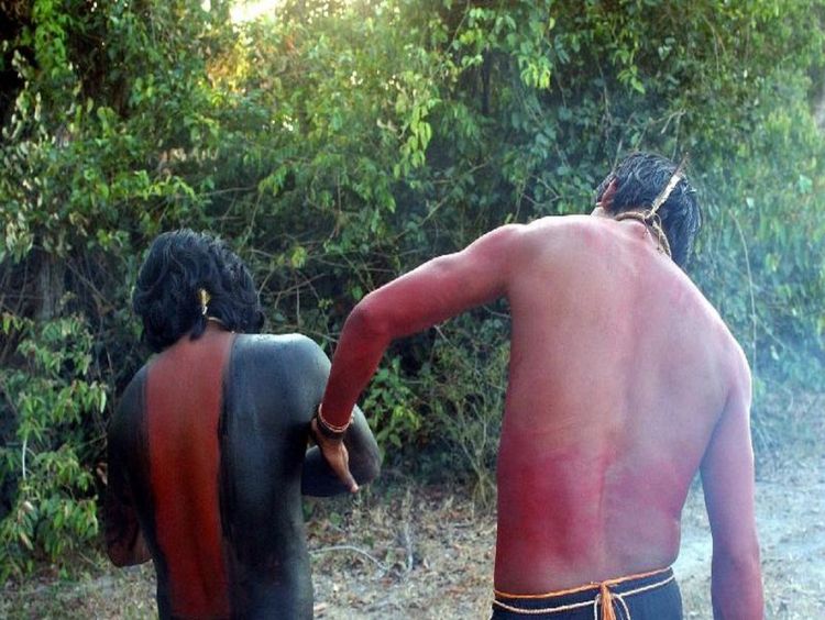 Escavações arqueológicas revelam vala comum em terra indígena