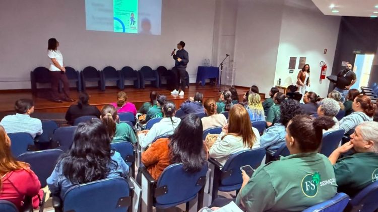 Profissionais da limpeza recebem capacitação para atuar nas unidades de saúde de São Carlos
