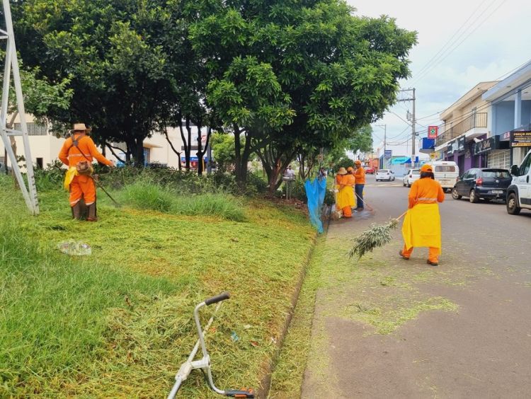 Prefeitura iniciou mutirão de limpeza no bairro Cidade Aracy
