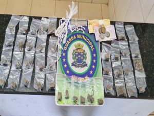 Maconha e crack apreendidos próximo de Cemei no Cidade Aracy