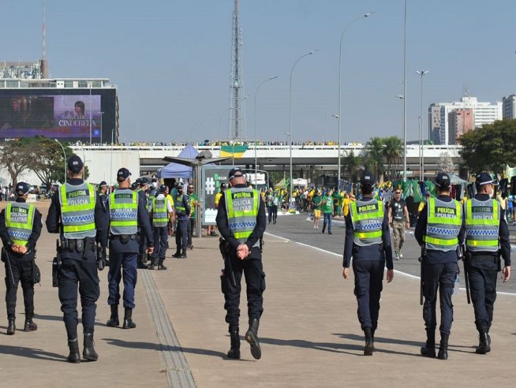 Câmara aprova PL que trata de normas gerais para policias militares