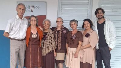 Trupe Cri Cri apresenta espetáculo inspirado em Cora Coralina no teatro municipal
