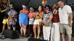 Regina Dias e Trupe Cri Cri resgatam tradição das marchinhas no Parque do Bicão