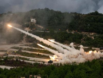 Coreia do Sul e EUA realizam maior exercício de fogo real simulando ataque norte-coreano