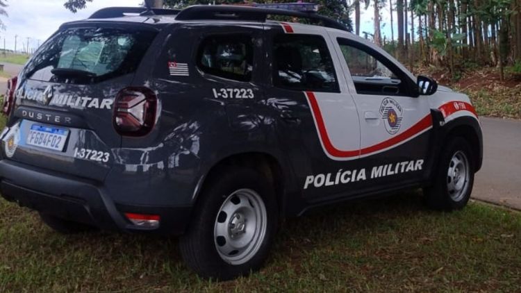 Polícia Militar prende homem em flagrante por violência doméstica em Brotas