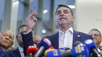 Pré-campanha de Flávio teme que Supremo esvazie TSE e o prejudique na disputa com Lula