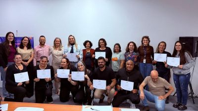 Profissionais da saúde recebem certificação em libras para aprimorar atendimento à comunidade surda