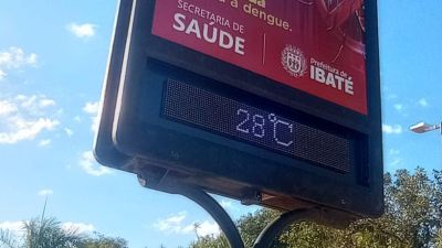 Prefeitura de Ibaté realiza a restauração do relógio da Praça Central