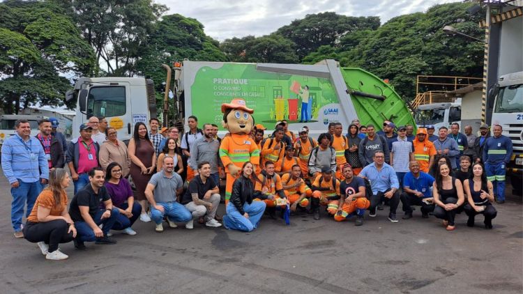 Saae prestigia homenagem a Garis na São Carlos Ambiental