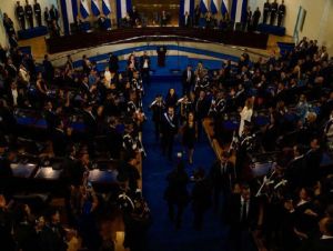 Por que presidente de El Salvador vai extinguir mais de 83% das cidades do país