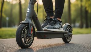 Evento orienta população sobre uso seguro de bicicletas elétricas e ciclomotores