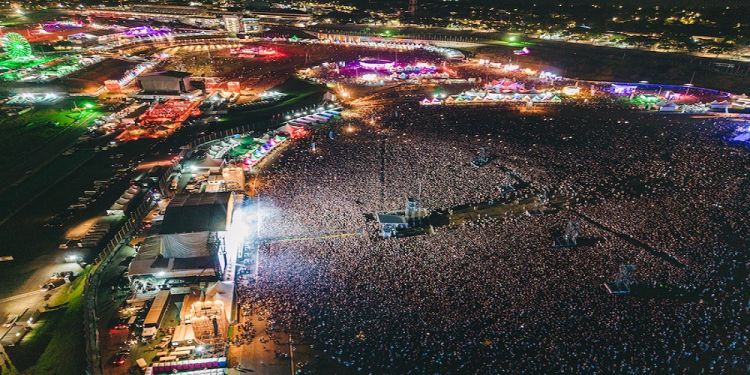 Lollapalooza Brasil tem recorde histórico de público em sua décima edição